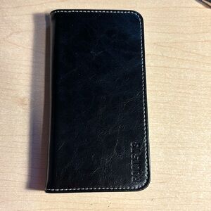 Roots 73 iPhone x wallet/case like new